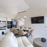 Penthouse Sophia 아파트