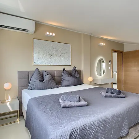Penthouse Sophia Apartman