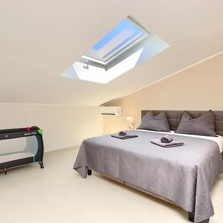 公寓 Penthouse Sophia 梅杜林