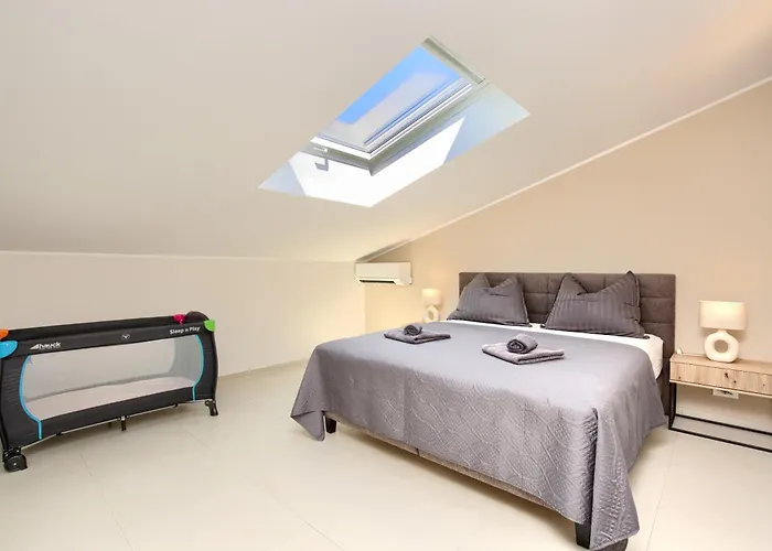 아파트 Penthouse Sophia 메덜린