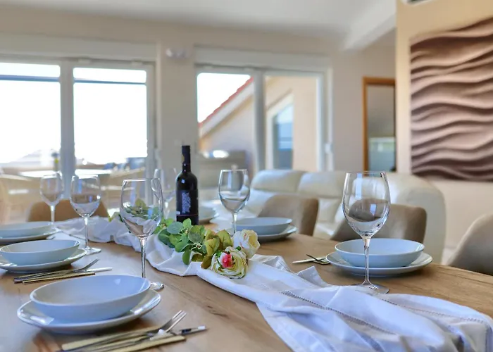 Penthouse Sophia 메덜린