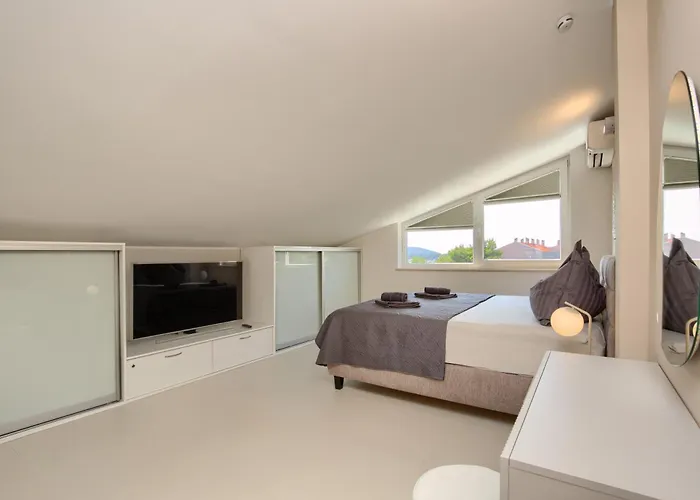 아파트 Penthouse Sophia 메덜린