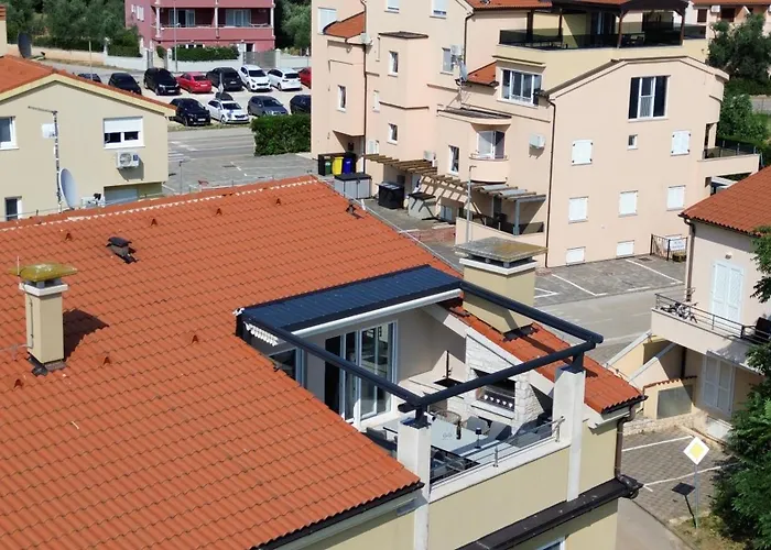 Penthouse Sophia 아파트 메덜린